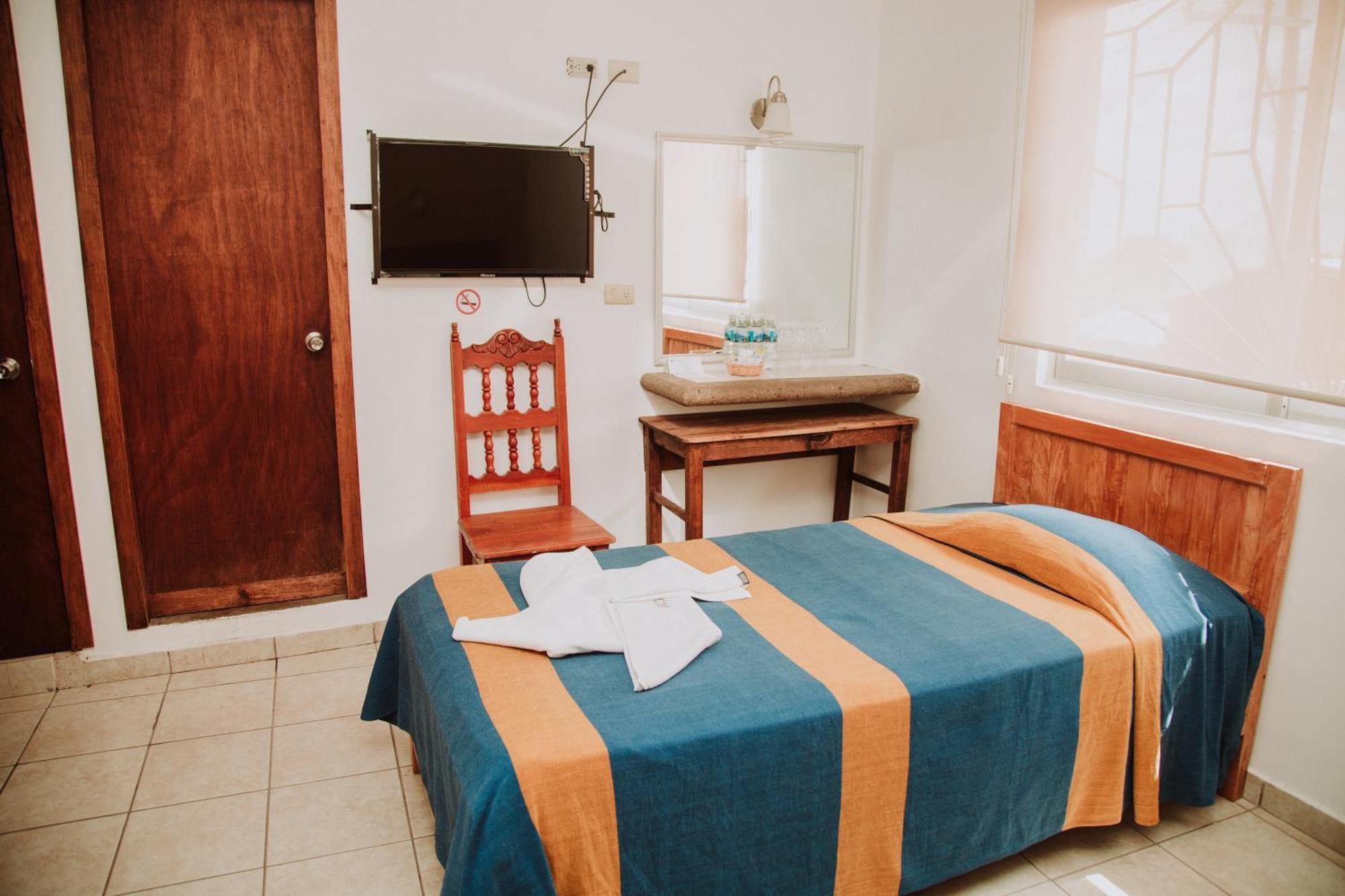 Hotel Cervantino Tapachula Zewnętrze zdjęcie